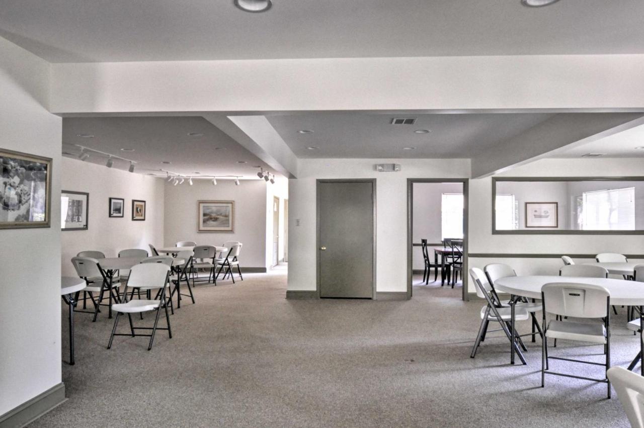 Resort-Style Hilton Head Condo - Walk To Beach! هيلتون رئيس جزيرة المظهر الخارجي الصورة